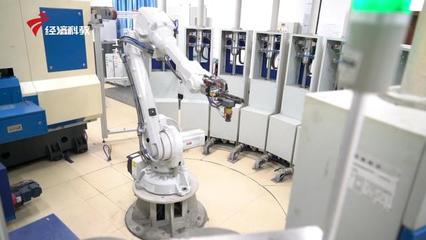 智能防疫新力量 广东昆仑信息科技自主研发的中国宝武疫情防控小程序及机器人